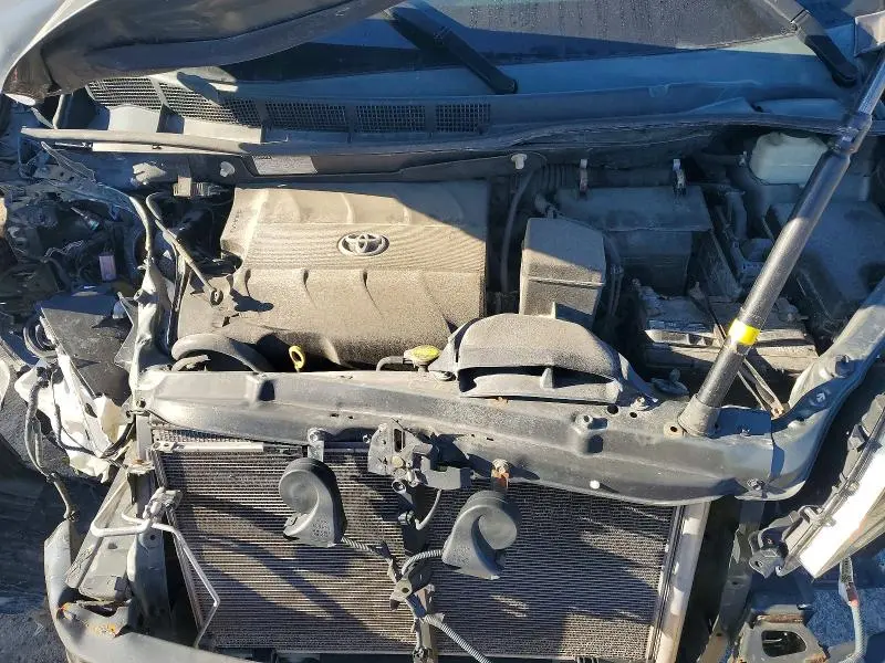 2011 TOYOTA SIENNA XLE 8-PASSENGER  