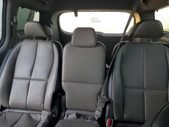 2017 KIA SEDONA LX  