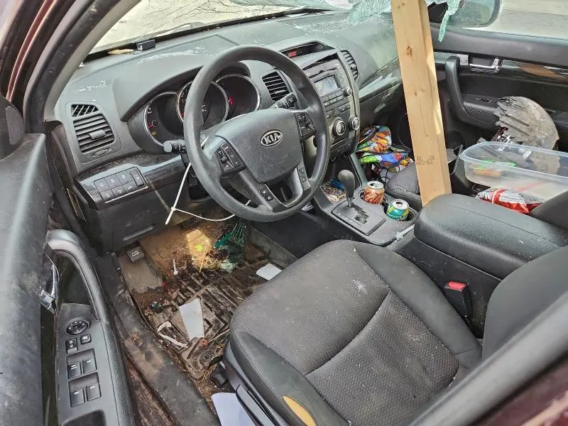 2012 KIA SORENTO BASE  