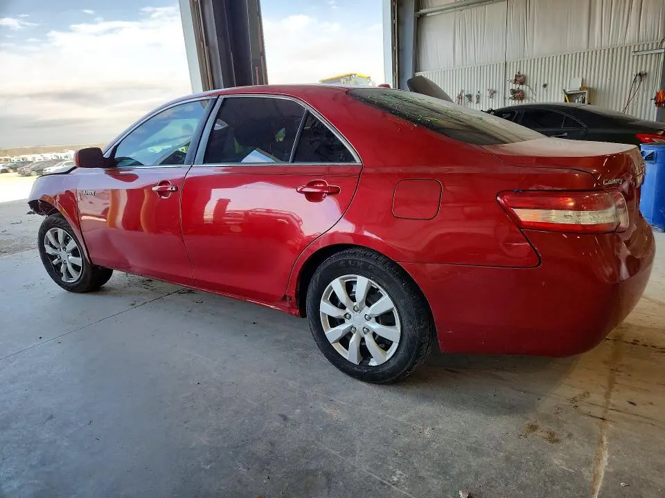 2011 TOYOTA CAMRY LE  