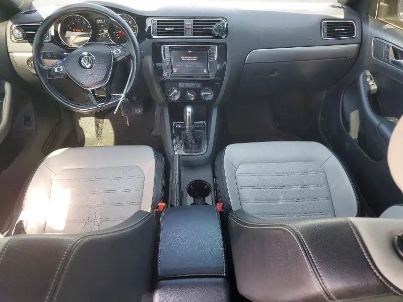 2016 VOLKSWAGEN JETTA SPORT  