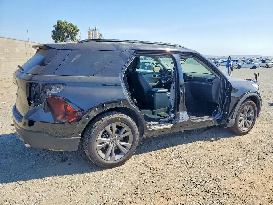 2021 FORD EXPLORER XLT  