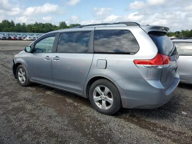 2011 TOYOTA SIENNA LE  