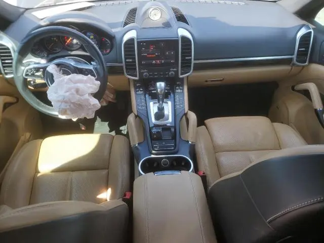 2017 PORSCHE CAYENNE   