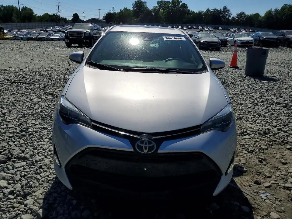 2017 TOYOTA COROLLA XLE  