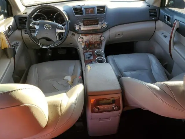 2011 TOYOTA HIGHLANDER LIMITED  