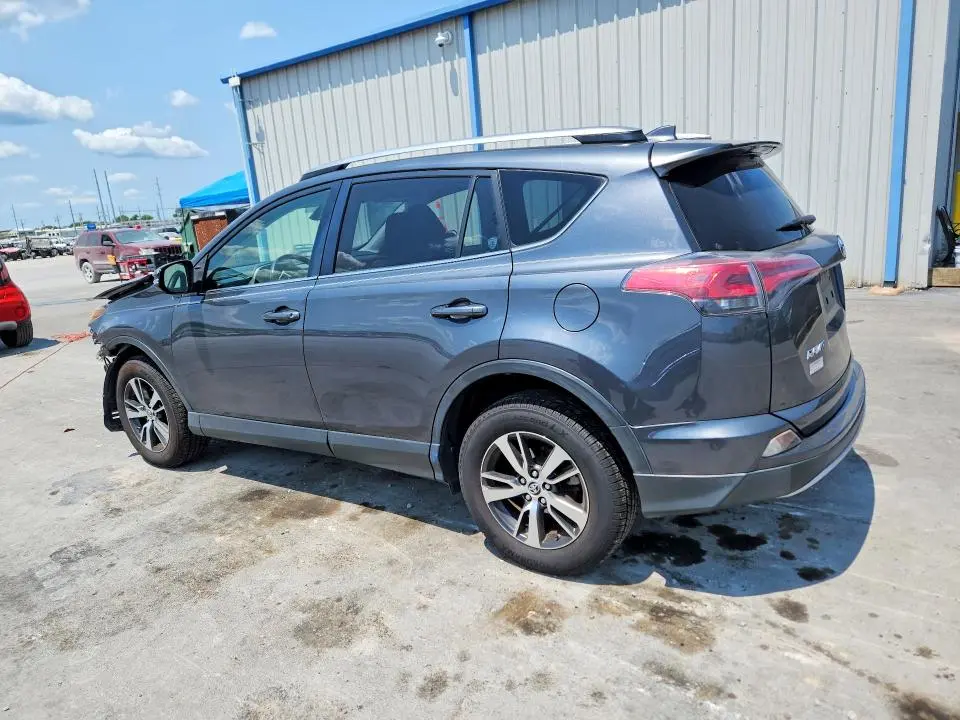 2018 TOYOTA RAV4 XLE  