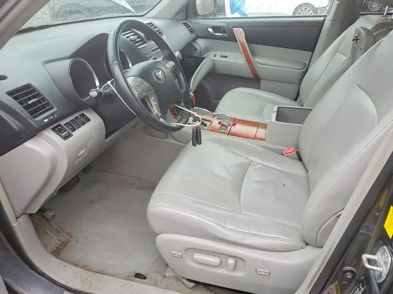 2010 TOYOTA HIGHLANDER LIMITED  