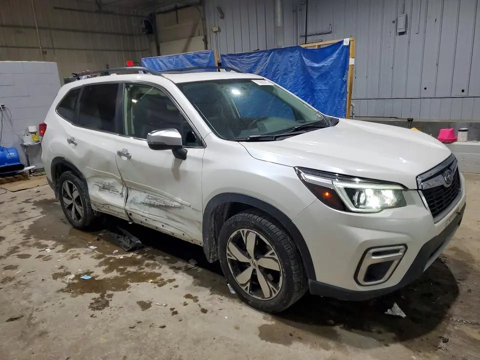 2019 SUBARU FORESTER TOURING  