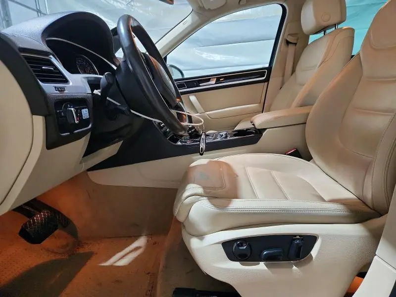 2013 VOLKSWAGEN TOUAREG V6 TDI  