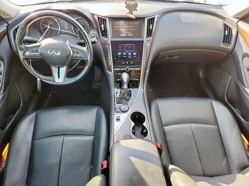 2018 INFINITI Q50 LUXE  