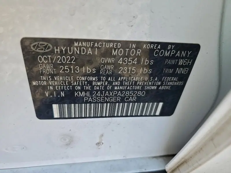 2023 HYUNDAI SONATA SE  