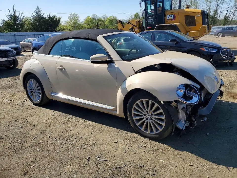 2019 VOLKSWAGEN BEETLE S  