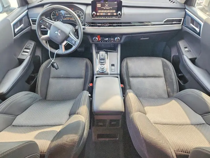 2022 MITSUBISHI OUTLANDER ES  