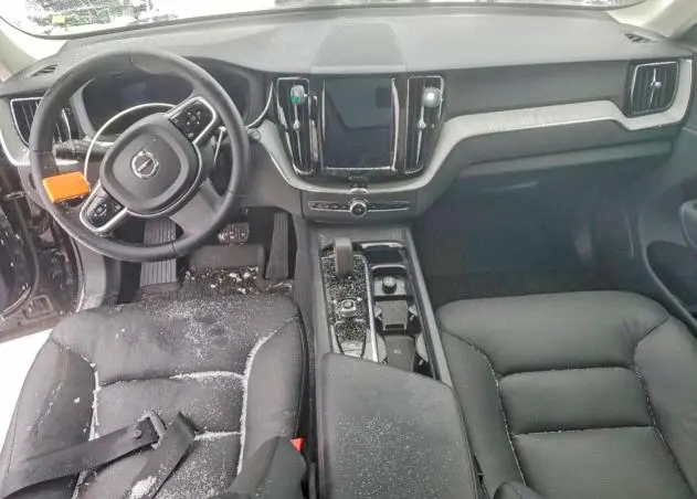 2025 VOLVO XC60 PLUS  