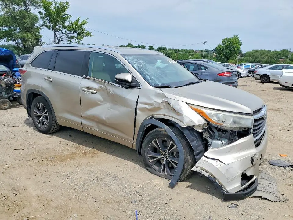 2016 TOYOTA HIGHLANDER XLE  