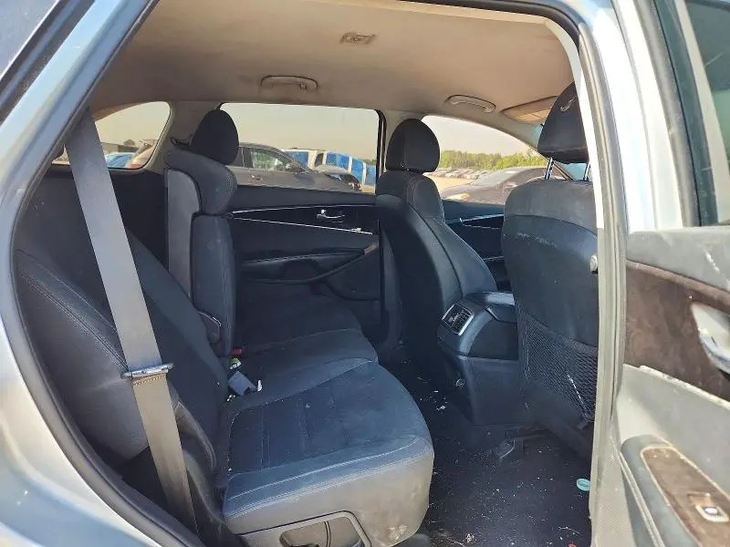 2018 KIA SORENTO L  