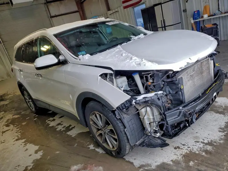 2017 HYUNDAI SANTA FE SE  