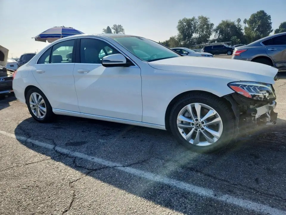 2019 MERCEDES-BENZ C 300  
