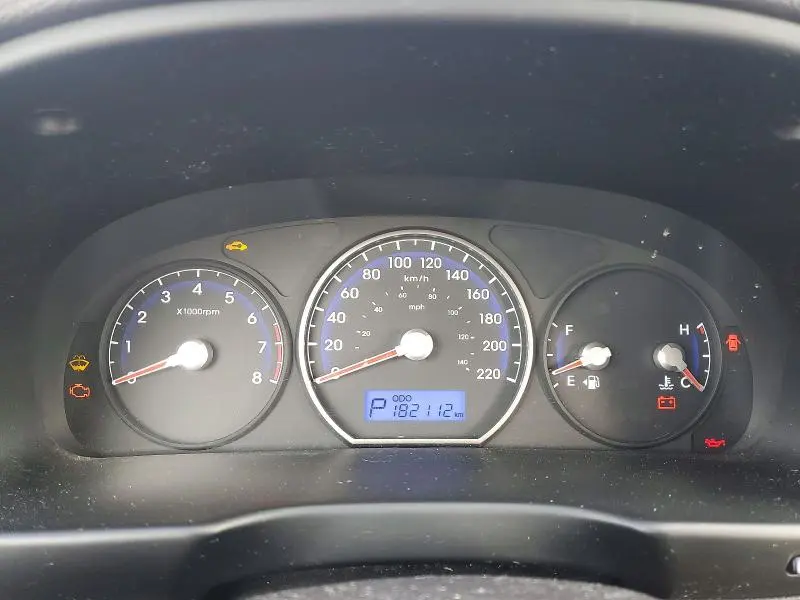 2010 HYUNDAI SANTA FE GLS  