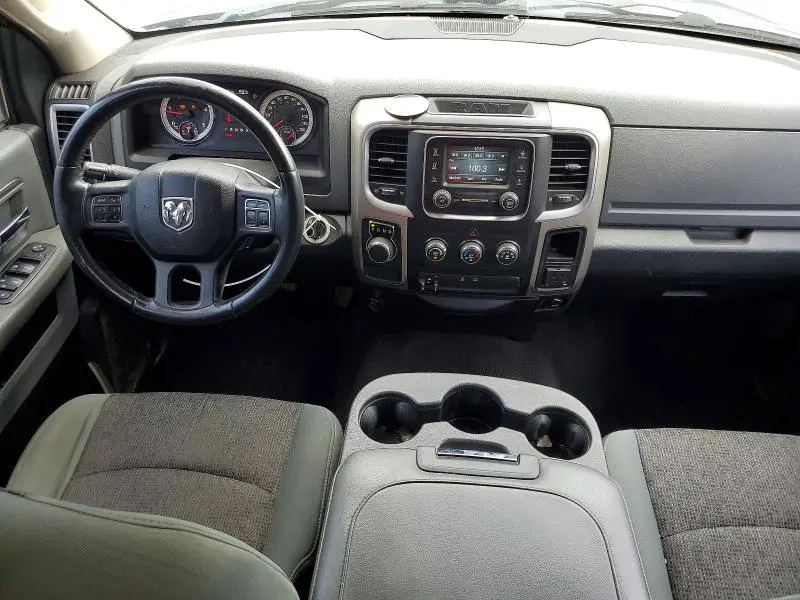 2015 RAM 1500 SLT  