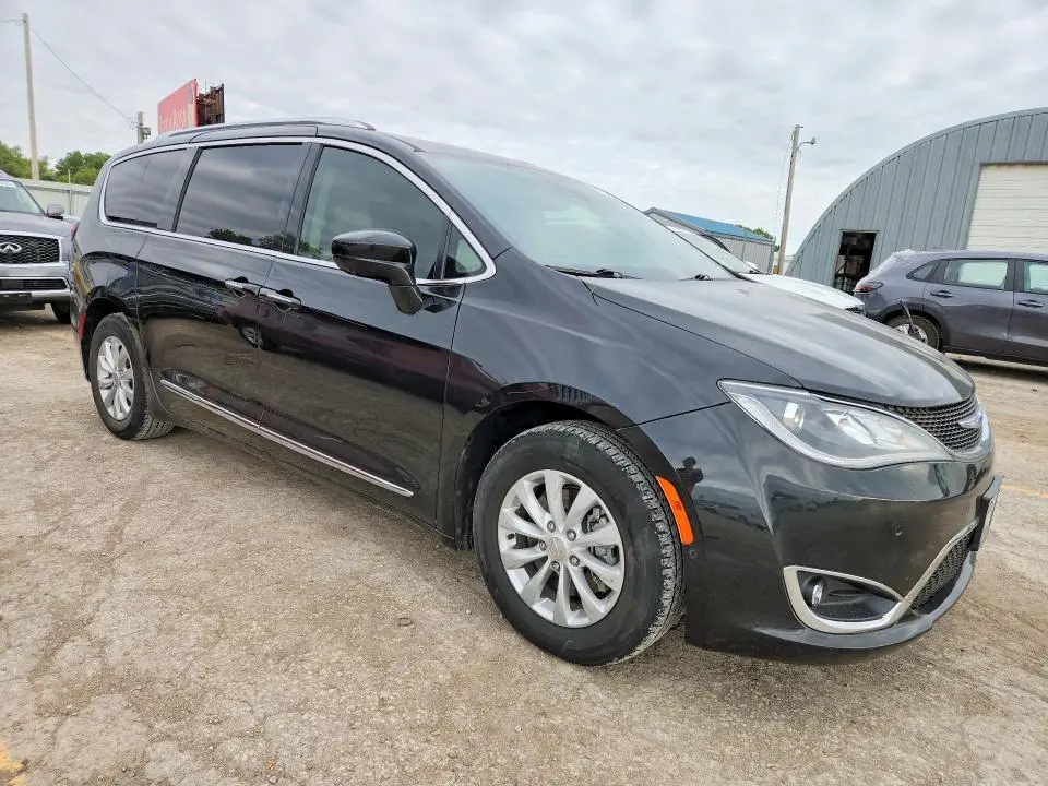2018 CHRYSLER PACIFICA TOURING L PLUS  