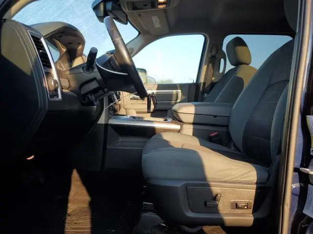 2016 RAM 1500 SLT  