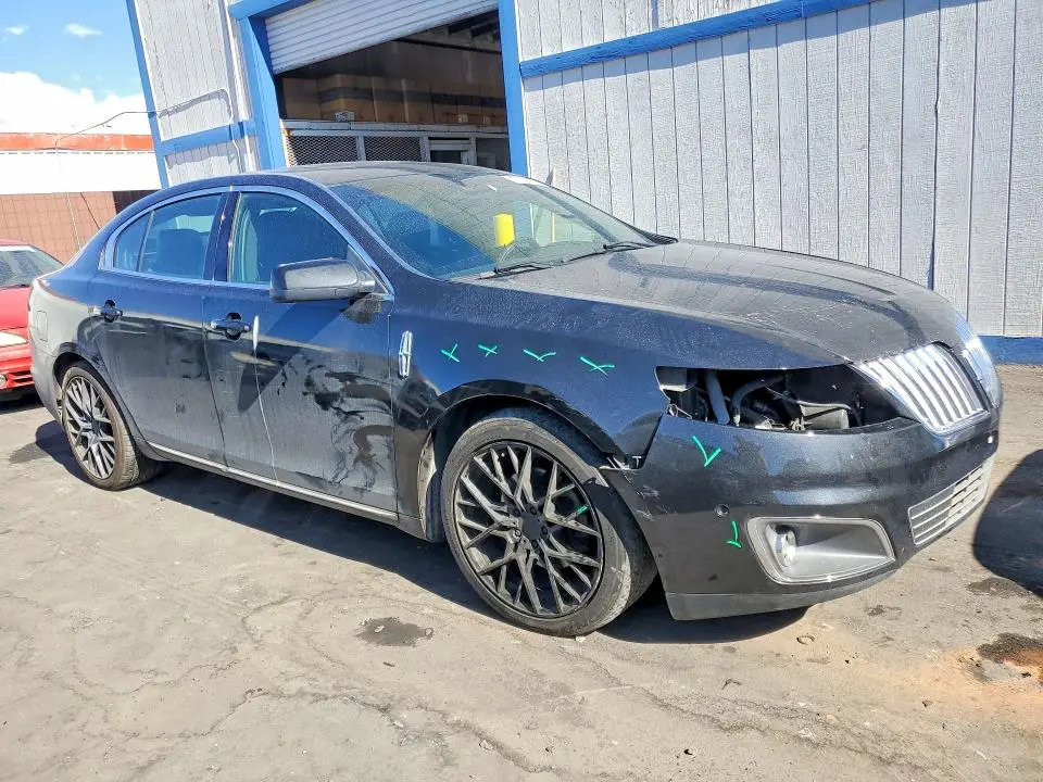 2011 LINCOLN MKS   