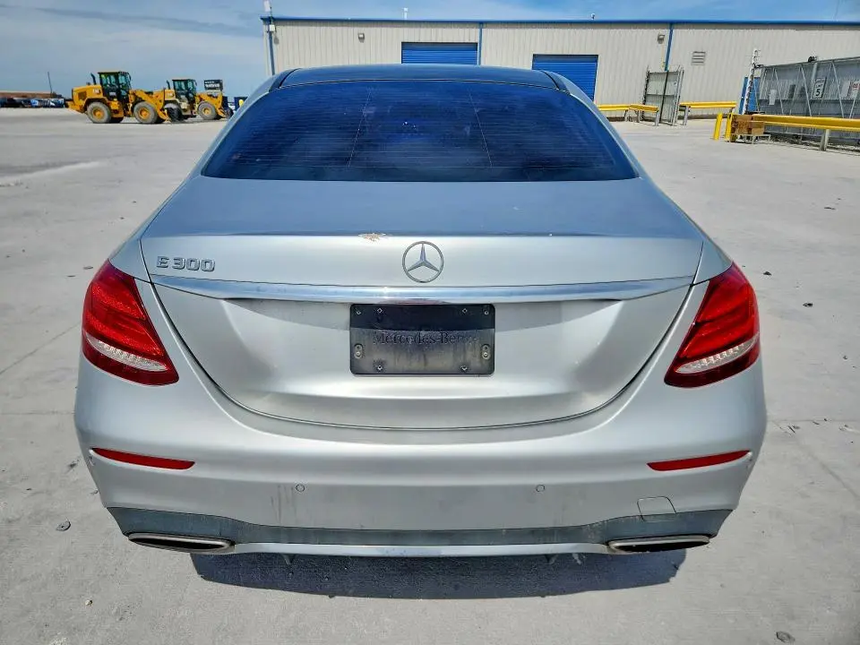 2017 MERCEDES-BENZ E 300  