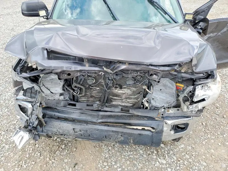 2016 TOYOTA TUNDRA SR5  