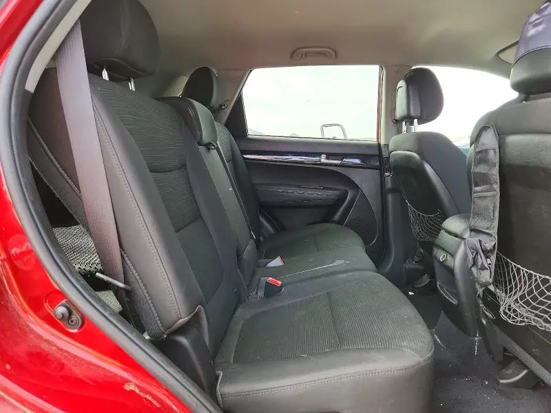 2014 KIA SORENTO LX  