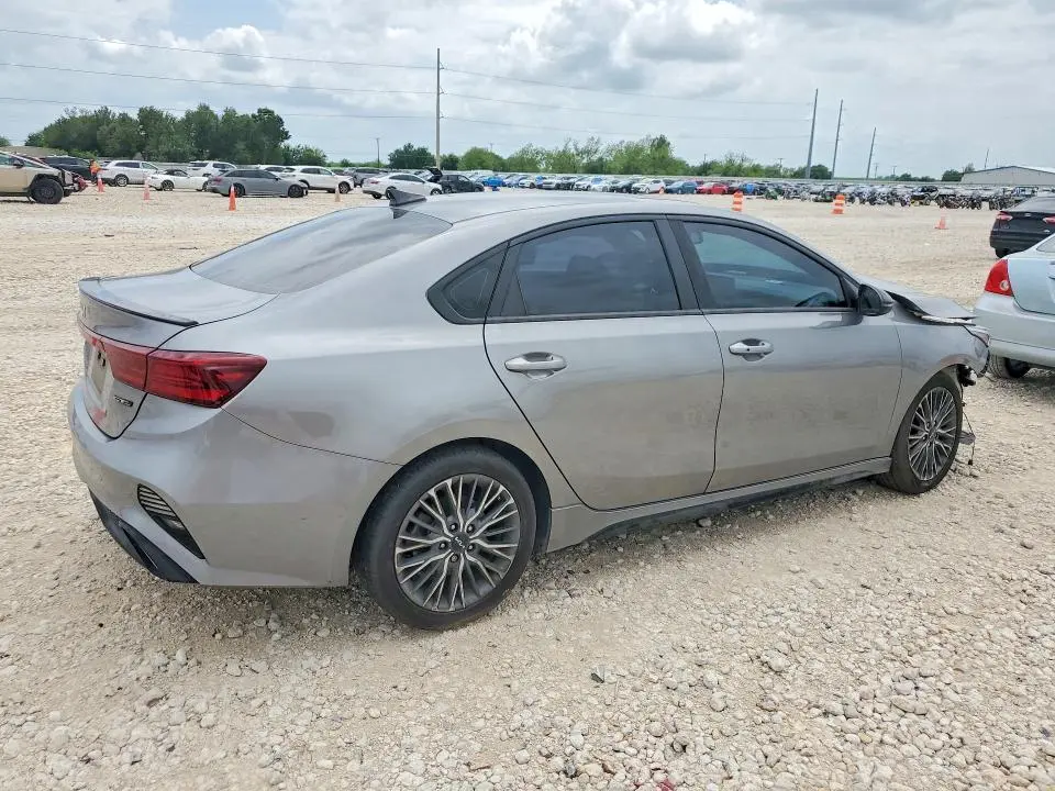 2023 KIA FORTE GT LINE  
