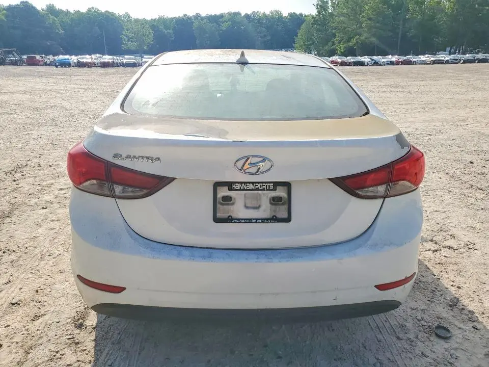 2015 HYUNDAI ELANTRA SE  