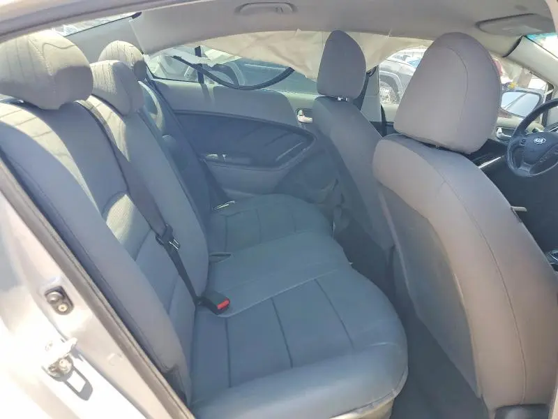2017 KIA FORTE LX  