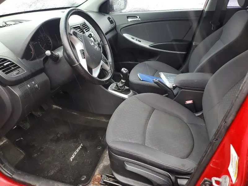 2012 HYUNDAI ACCENT SE  