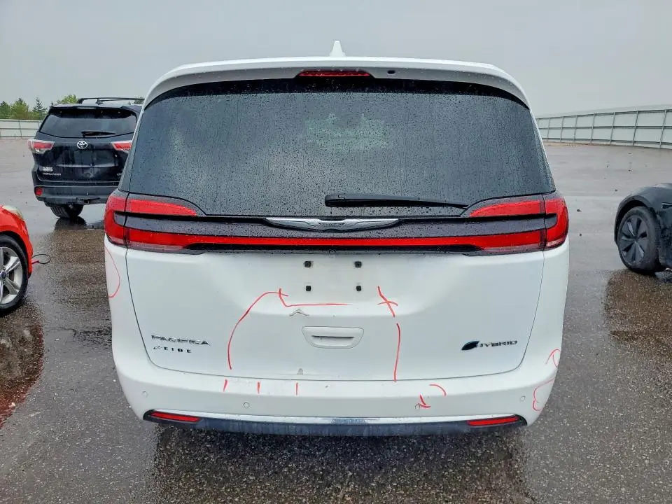2022 CHRYSLER PACIFICA HYBRID TOURING L  