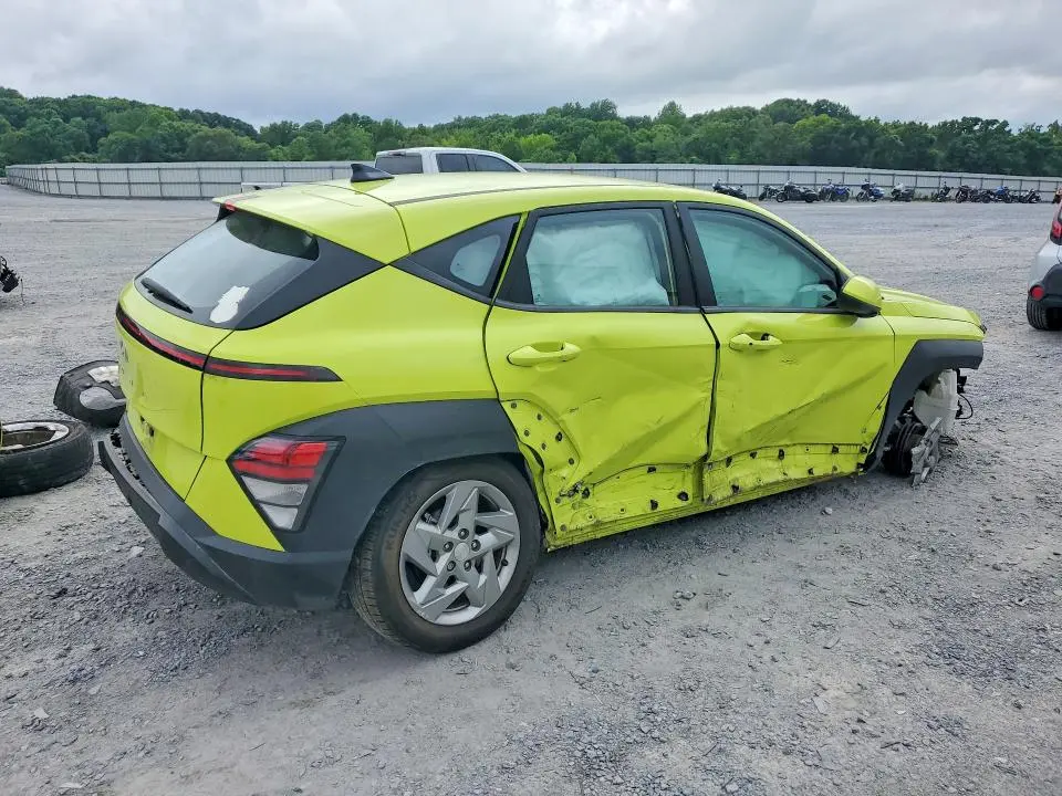 2024 HYUNDAI KONA SE  
