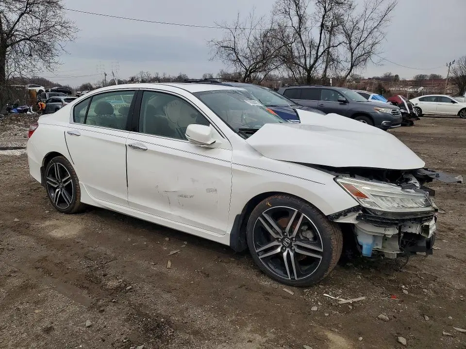 2017 HONDA ACCORD TOURING  