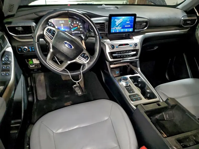 2021 FORD EXPLORER XLT  