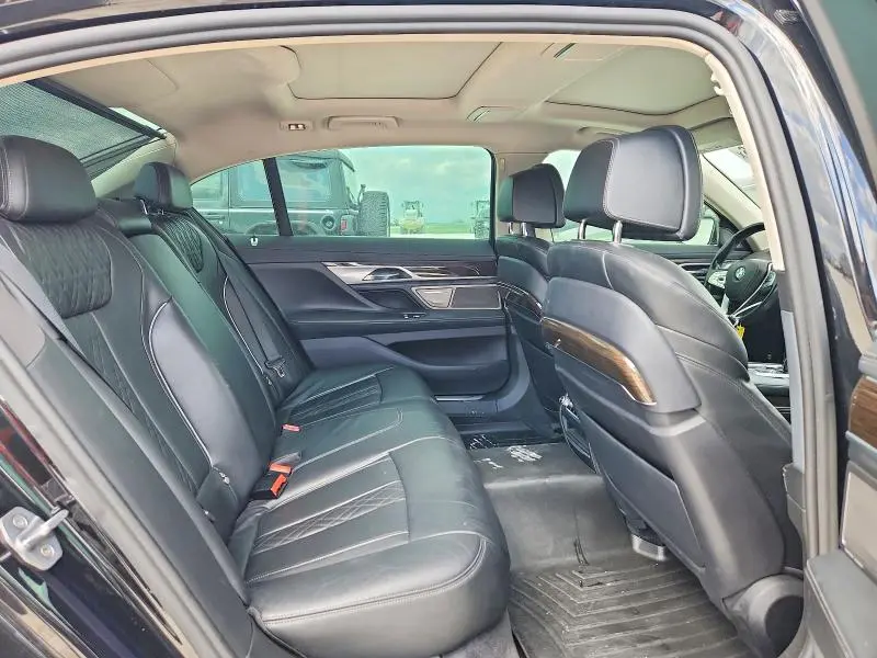 2016 BMW 750 I  