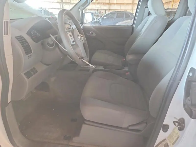 2015 NISSAN FRONTIER S  