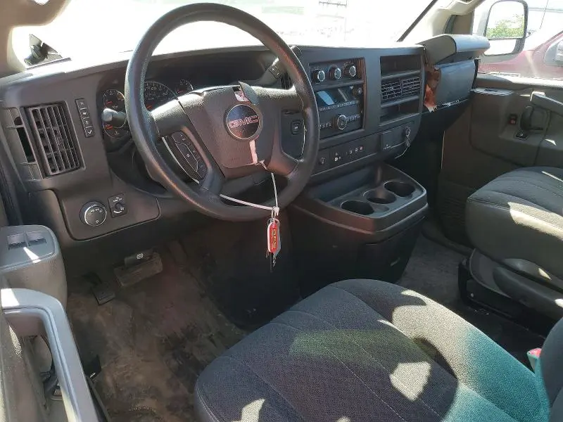 2022 GMC SAVANA   
