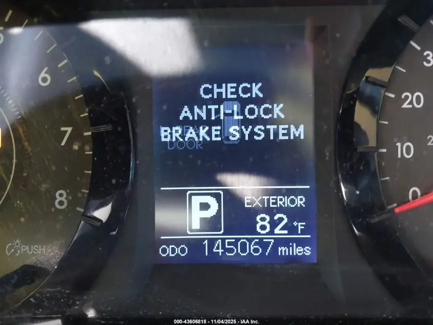 2015 TOYOTA SIENNA LE 8 PASSENGER