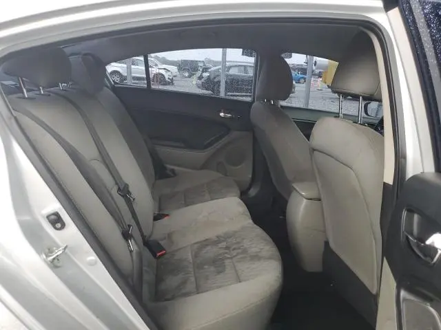 2016 KIA FORTE LX  
