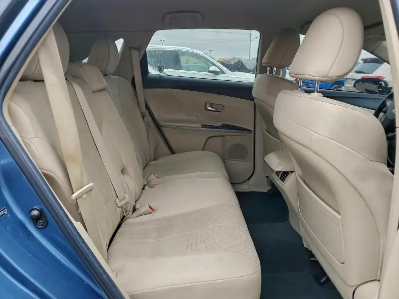 2012 TOYOTA VENZA LE  