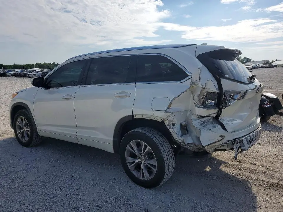 2015 TOYOTA HIGHLANDER XLE  