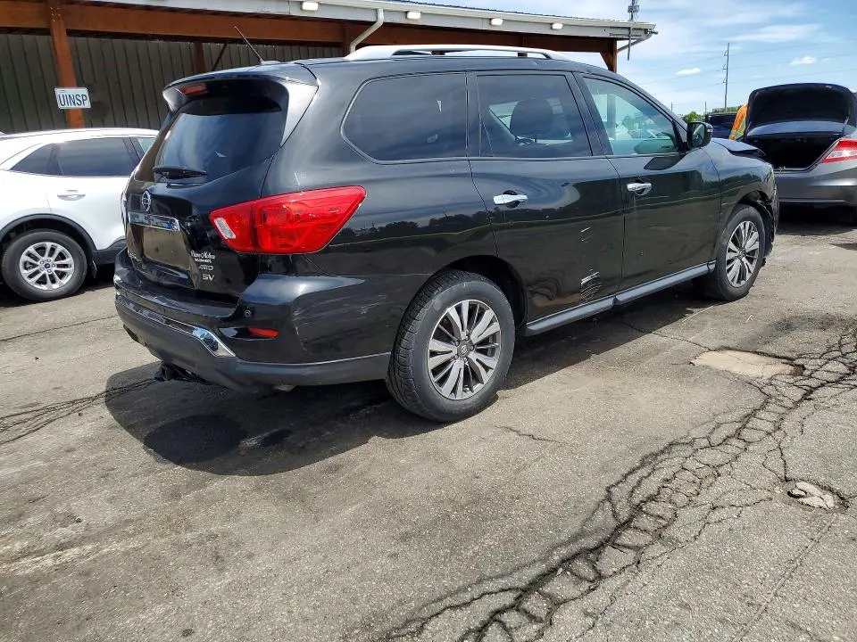 2018 NISSAN PATHFINDER SV  