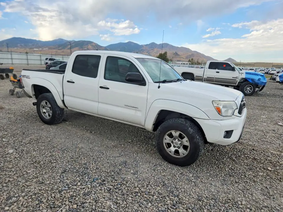 2015 TOYOTA TACOMA V6  