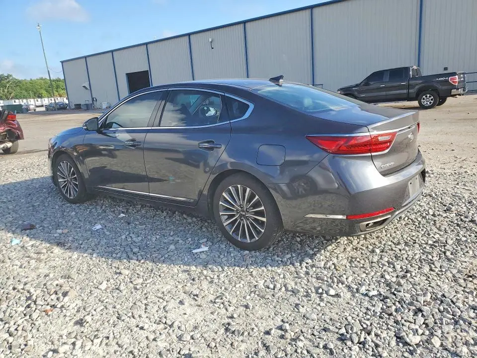 2018 KIA CADENZA PREMIUM  