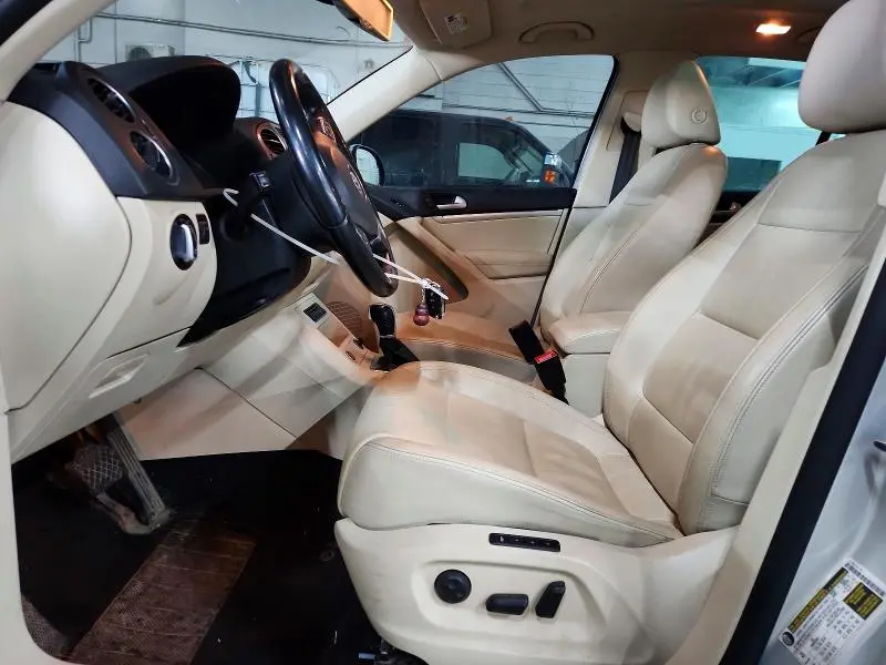 2013 VOLKSWAGEN TIGUAN S  